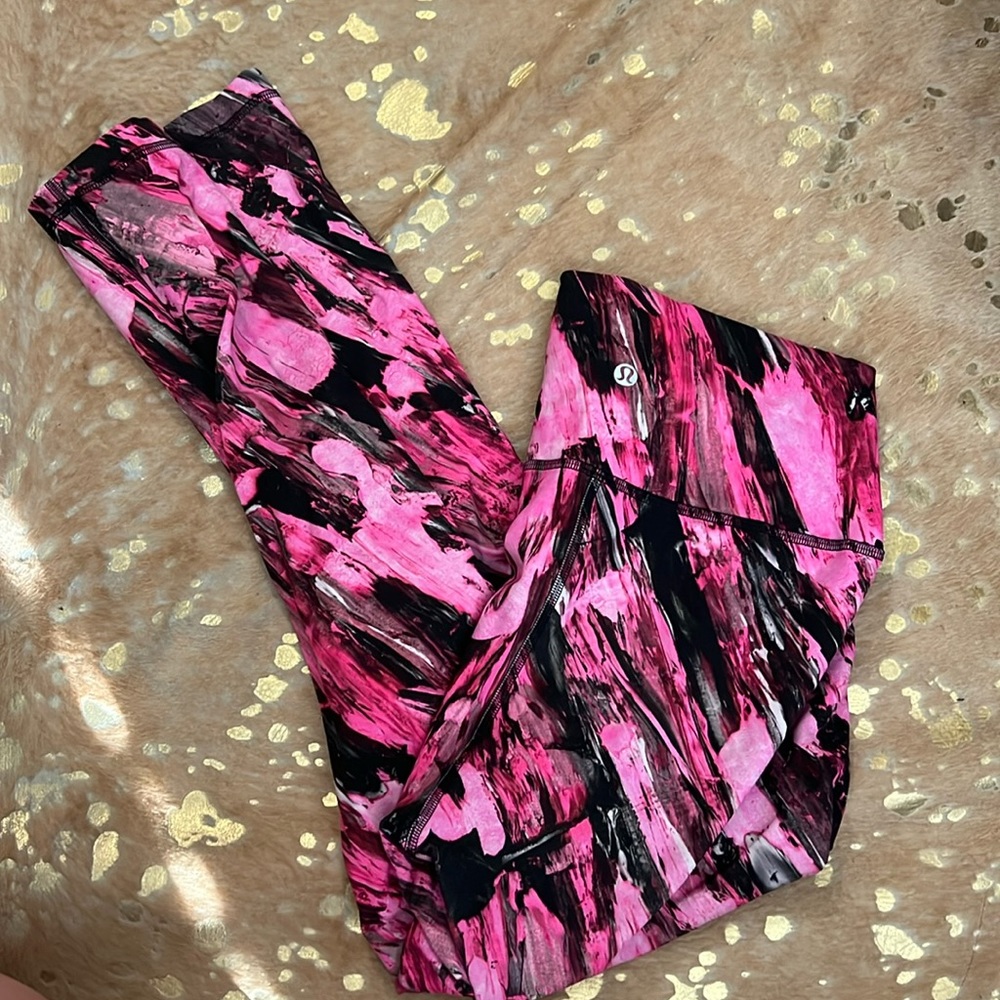 Pink and black tie-dye leggings - size 10 length 25 style wonder train